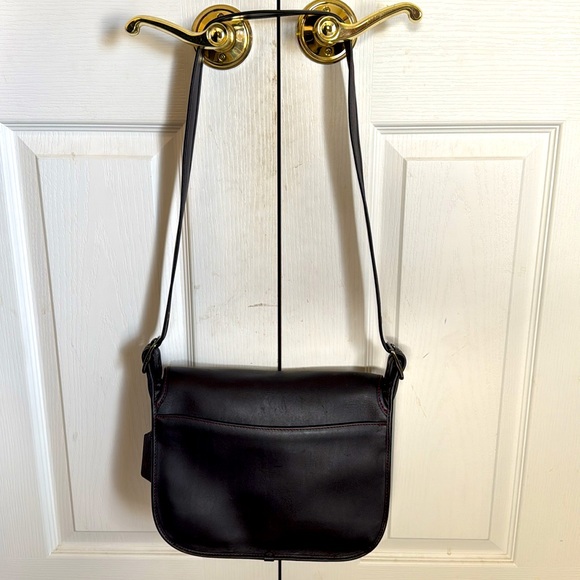 Black leather Coach purse 
Burgundy interior - Picture 2 of 5